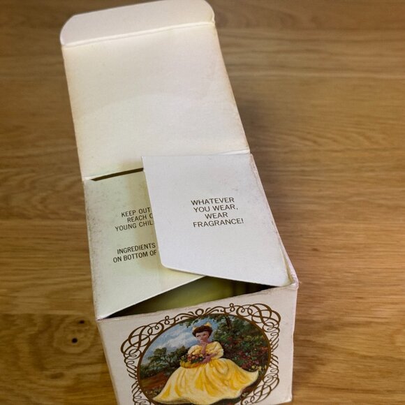 Avon Flower Maiden Unforgettable Figural Bottle, Vintage Circa 1974 - Picture 11 of 16